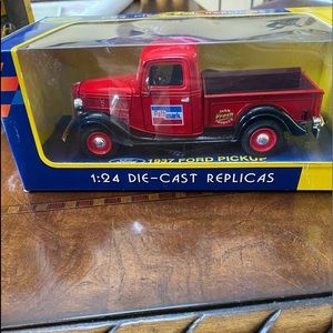 Vintage Collectable Ford pick up truck